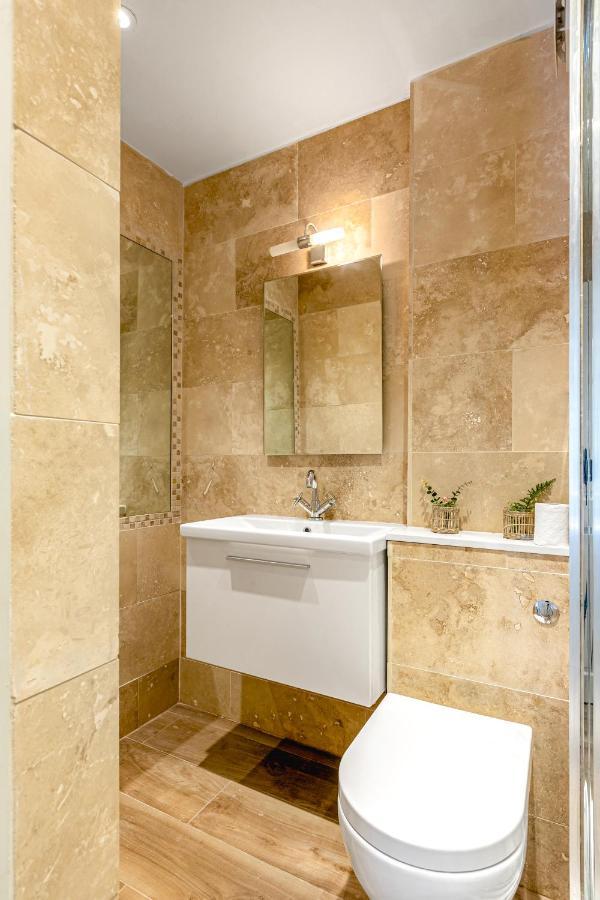Charming Studio Flat Close To Holborn Station London Exteriör bild
